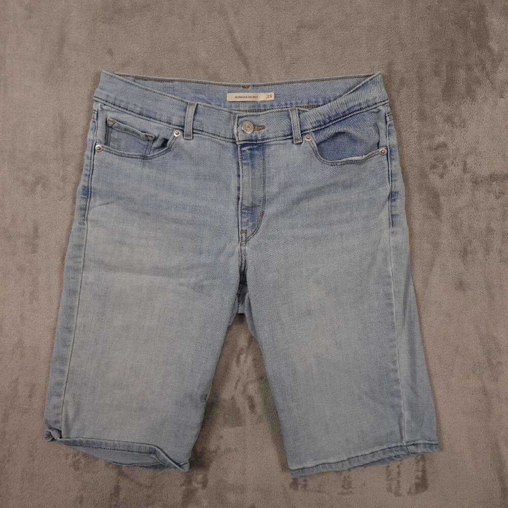 Levi’s Bermuda Denim Shorts Light Wash Women’s Size 29‎ Blue